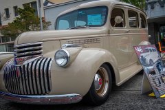 2017-chevy-classics-dscf3349_1946-chevy-suburban-l-front